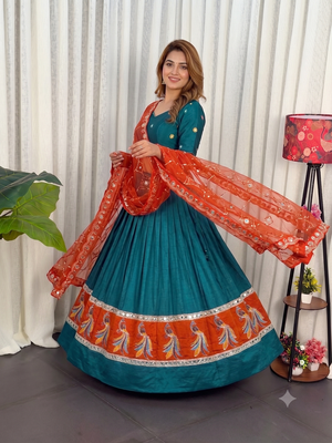 Morpich Lehenga Choli with Peacock Motif Border and Mirror Work 3