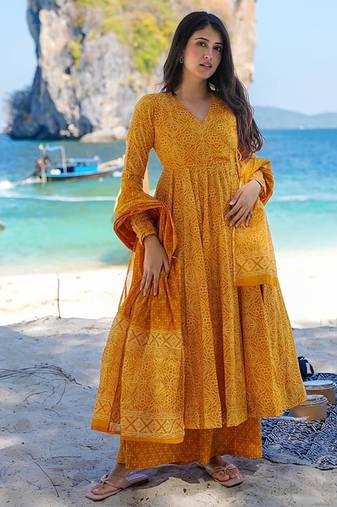Floral printed muslin v neck anarkali set for women