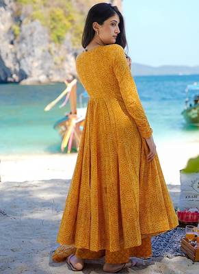 Floral printed muslin v neck anarkali set for women 2