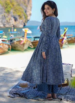 Floral printed muslin v neck anarkali set for women 2