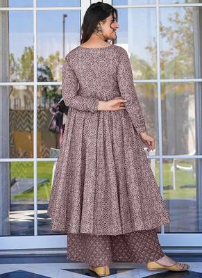 Floral printed muslin v neck anarkali set for women 2
