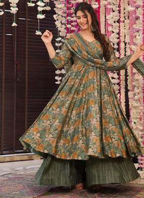 Floral printed muslin v neck anarkali set for women 2