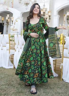 Floral printed muslin v neck anarkali set for women 2