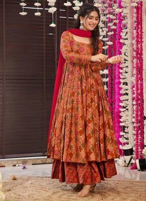 Floral printed muslin v neck anarkali set for women 3