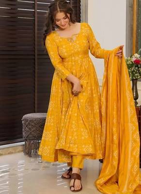Floral printed muslin v neck anarkali set for women 1