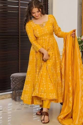 Floral printed muslin v neck anarkali set for women