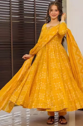 Floral printed muslin v neck anarkali set for women