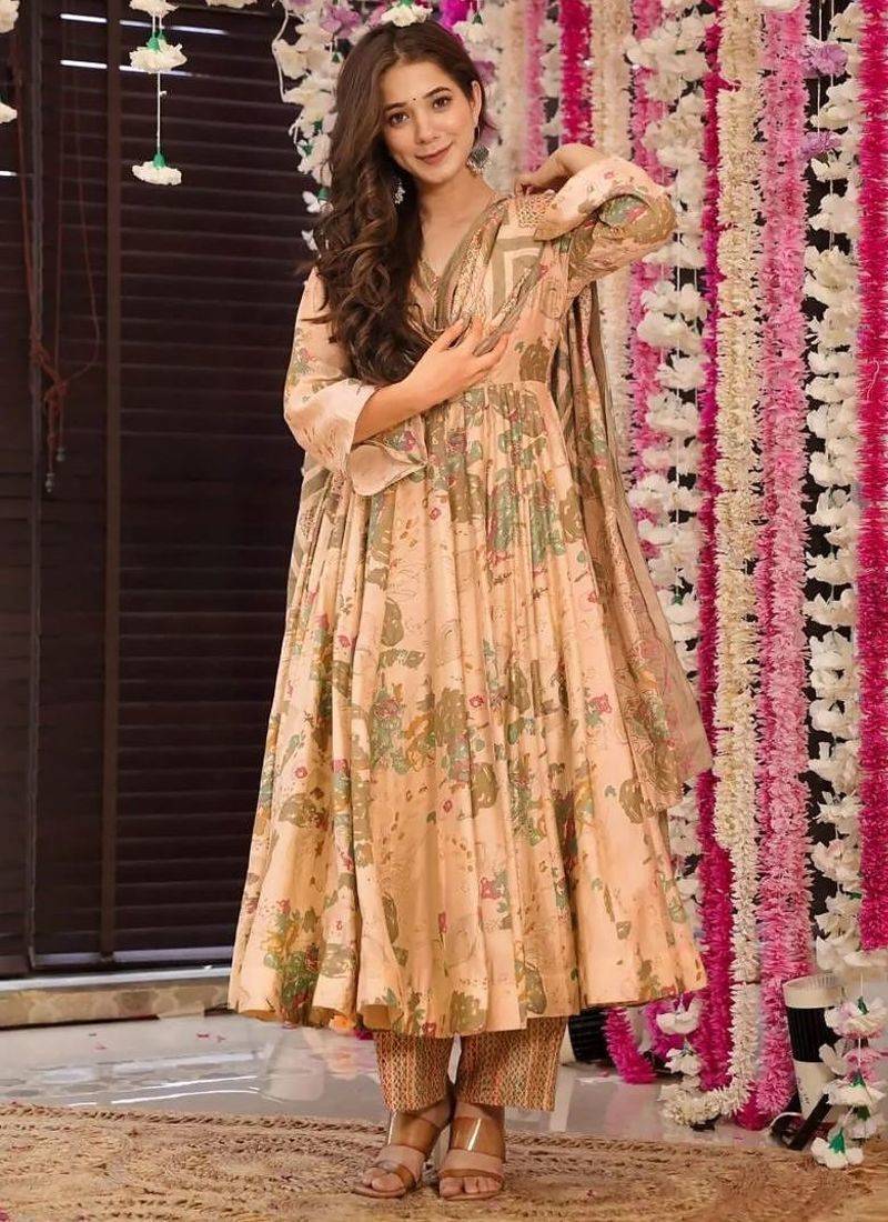 Floral printed muslin v neck anarkali set for women