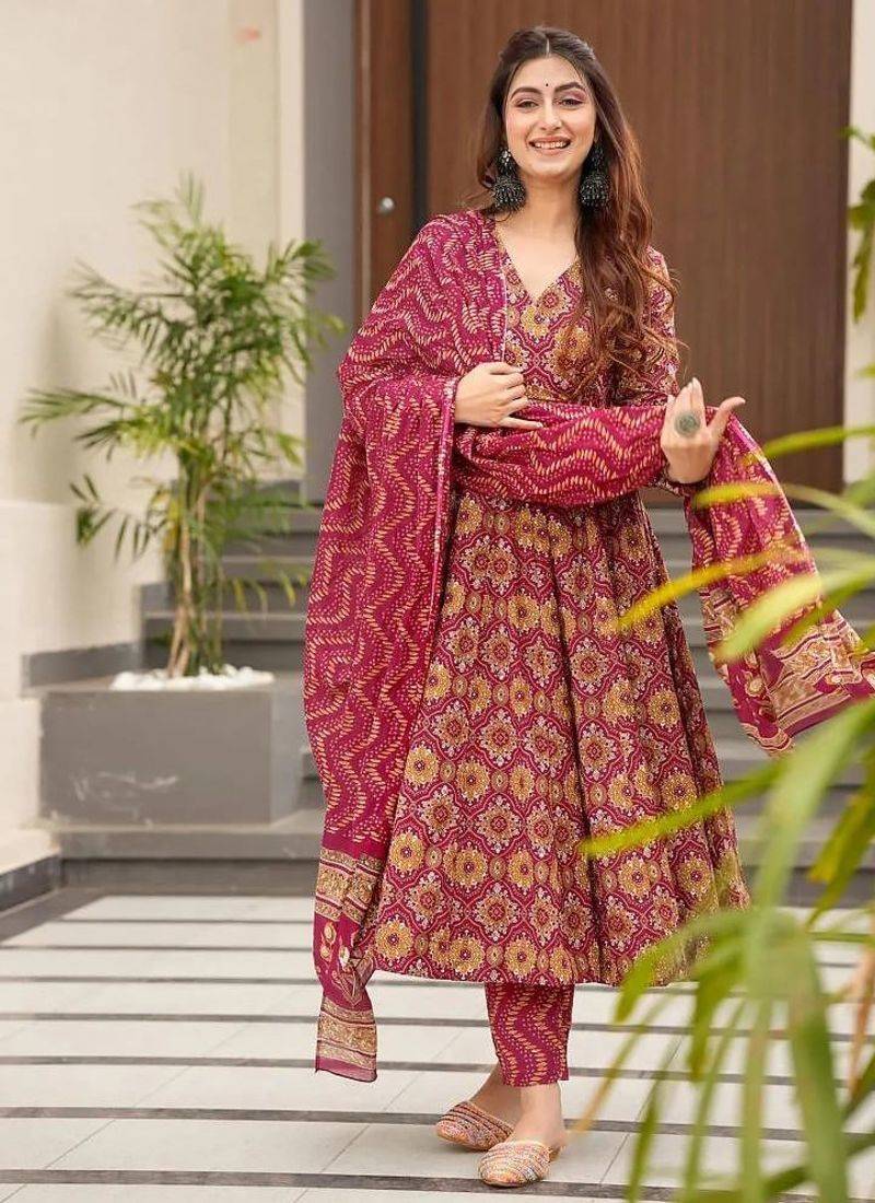 Floral printed muslin v neck anarkali set for women