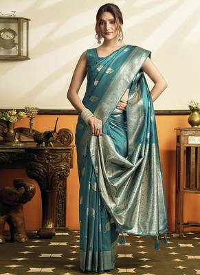 peacock green soft silk saree with tassels festival wear saree 2