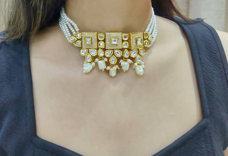 white kundan choker necklace set