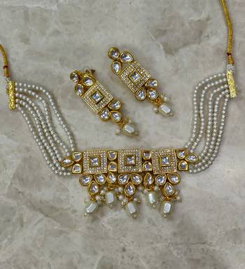 white kundan choker necklace set 3