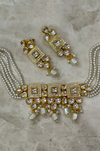 white kundan choker necklace set