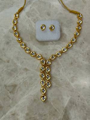 kundan necklace set with stud earrings 2