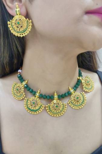green kundan necklace set