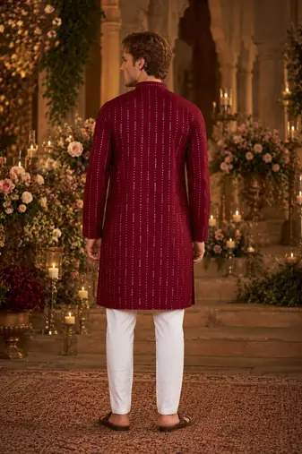 Maroon embroidered cotton straight kurta