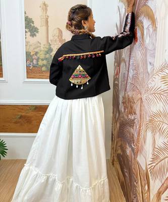 Black navratri embroidered denim koti with mirror work & kodi lace 3