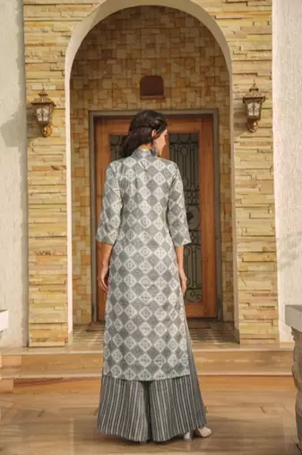 Floral printed rayon v neck kurta & trouser set