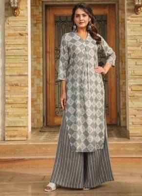 Floral printed rayon v neck kurta & trouser set 3
