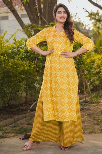Floral printed rayon v neck kurta & trouser set