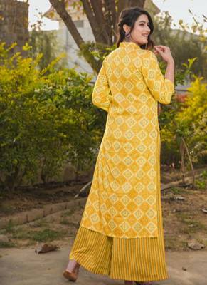 Floral printed rayon v neck kurta & trouser set 2