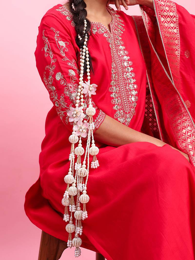 white handmade pearl parandi
