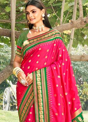 Rani pink & green banarasi silk blend saree with zari woven border 2