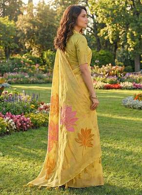 Pastel yellow linen cotton blend saree with floral woven pallu & zari border 3