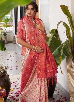 White soft banarasi silk blend saree with contrast blouse piece 4