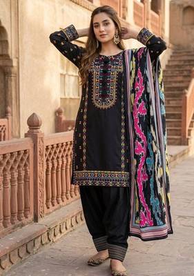 Black heavy natural silk palazzo set with embroidery & digital dupatta 3