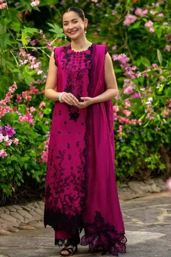 Dark pink roman silk suit set with thread & sequins work