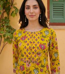 Women rayon yellow floral digital printed regular kurta