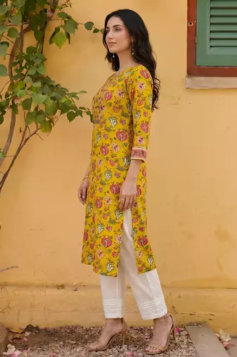 Women rayon yellow floral digital printed regular kurta