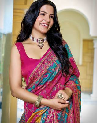 Rani pink soft silk blend woven saree with rich zari border & traditional heritage motifs 3