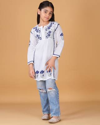 Girls white & blue pure cotton floral embroidered chikankari kurta 1