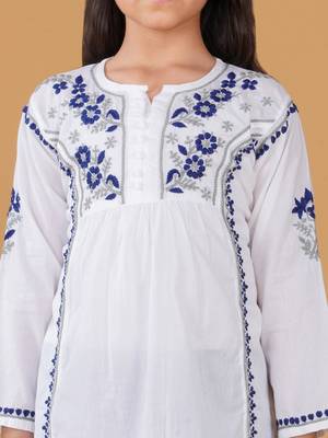 Girls white & blue pure cotton floral embroidered chikankari kurta 4