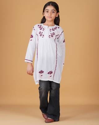 Girls white & maroon pure cotton floral embroidered chikankari kurta 1