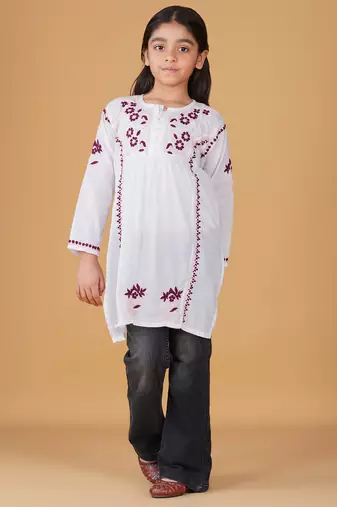 Girls white & maroon pure cotton floral embroidered chikankari kurta