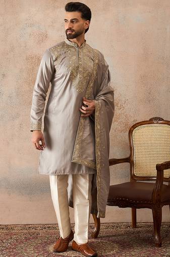 Men grey silk blend embroidered ethnic kurta with trousers & dupatta
