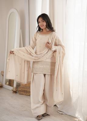 Cream glass roman silk embroidered kurta set with farshi shalwar & dupatta 3