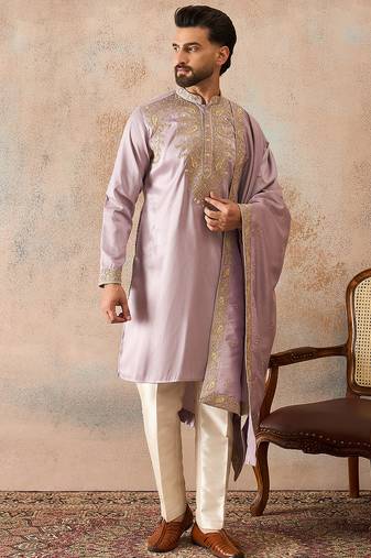 Men lavender zari embroidered silk blend kurta with dupatta
