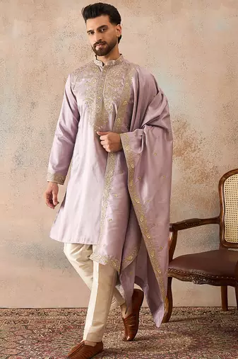 Men lavender zari embroidered silk blend kurta with dupatta
