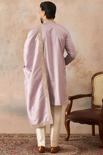 Men lavender zari embroidered silk blend kurta with dupatta