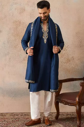 Mens blue silk blend solid embroidered kurta with dupatta