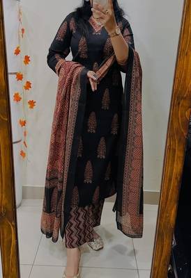 Women's premium handworked pure cotton kurta pant dupatta set 2