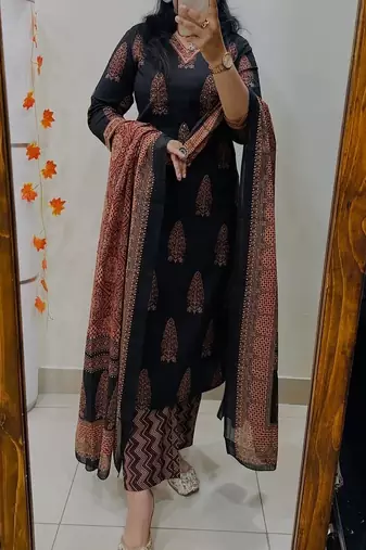 Women's premium handworked pure cotton kurta pant dupatta set
