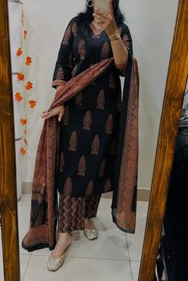 Women's premium handworked pure cotton kurta pant dupatta set 3