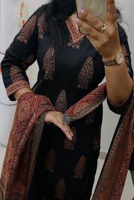 Women's premium handworked pure cotton kurta pant dupatta set 4