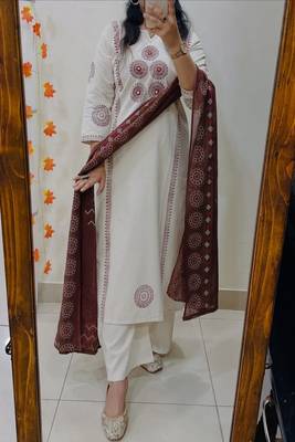 Women's block printed pure cotton kurta palazzo dupatta set with mirror work 1