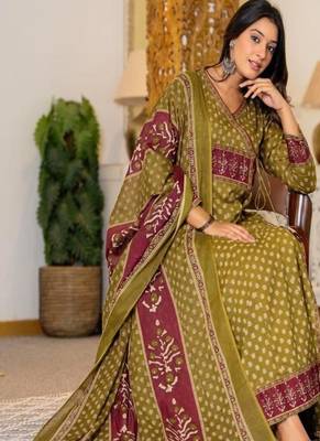 Women's premium printed pure cotton angrakha kurta pant dupatta set 2